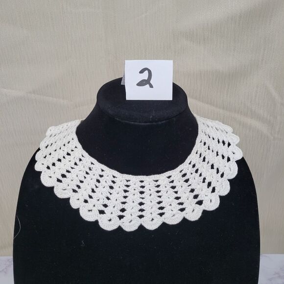 Vintage Crochet Knit collar With a scalloped edge - Picture 1 of 6